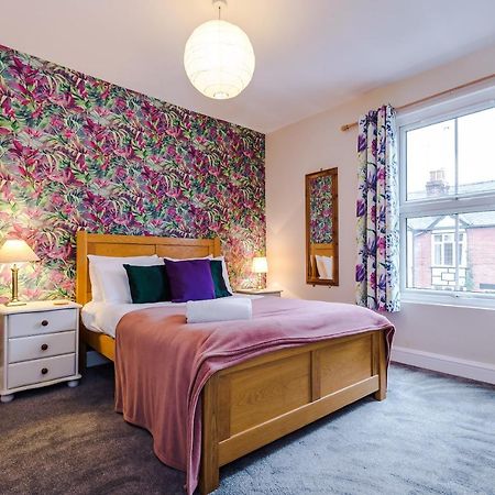 Вилла Cosy House With Garden & Parking, Шефилд Экстерьер фото