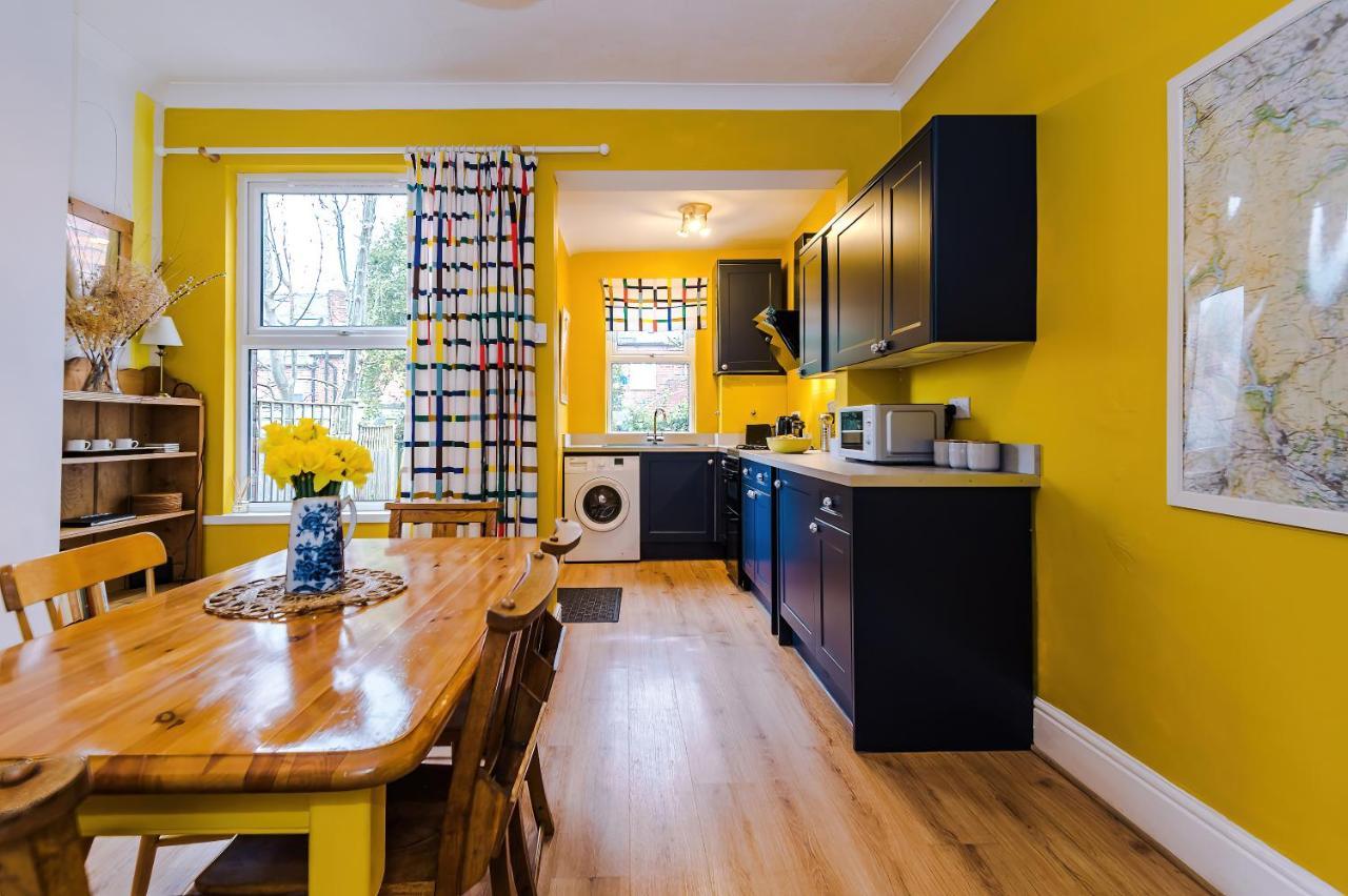 Вилла Cosy House With Garden & Parking, Шефилд Экстерьер фото