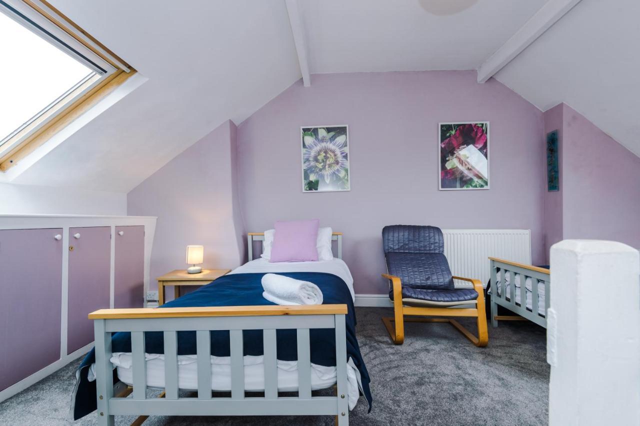 Вилла Cosy House With Garden & Parking, Шефилд Экстерьер фото