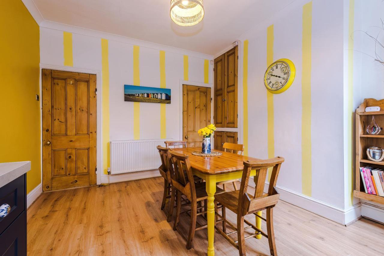 Вилла Cosy House With Garden & Parking, Шефилд Экстерьер фото